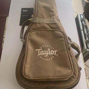 Taylor Brown Baby  Guitar Bag NWOT